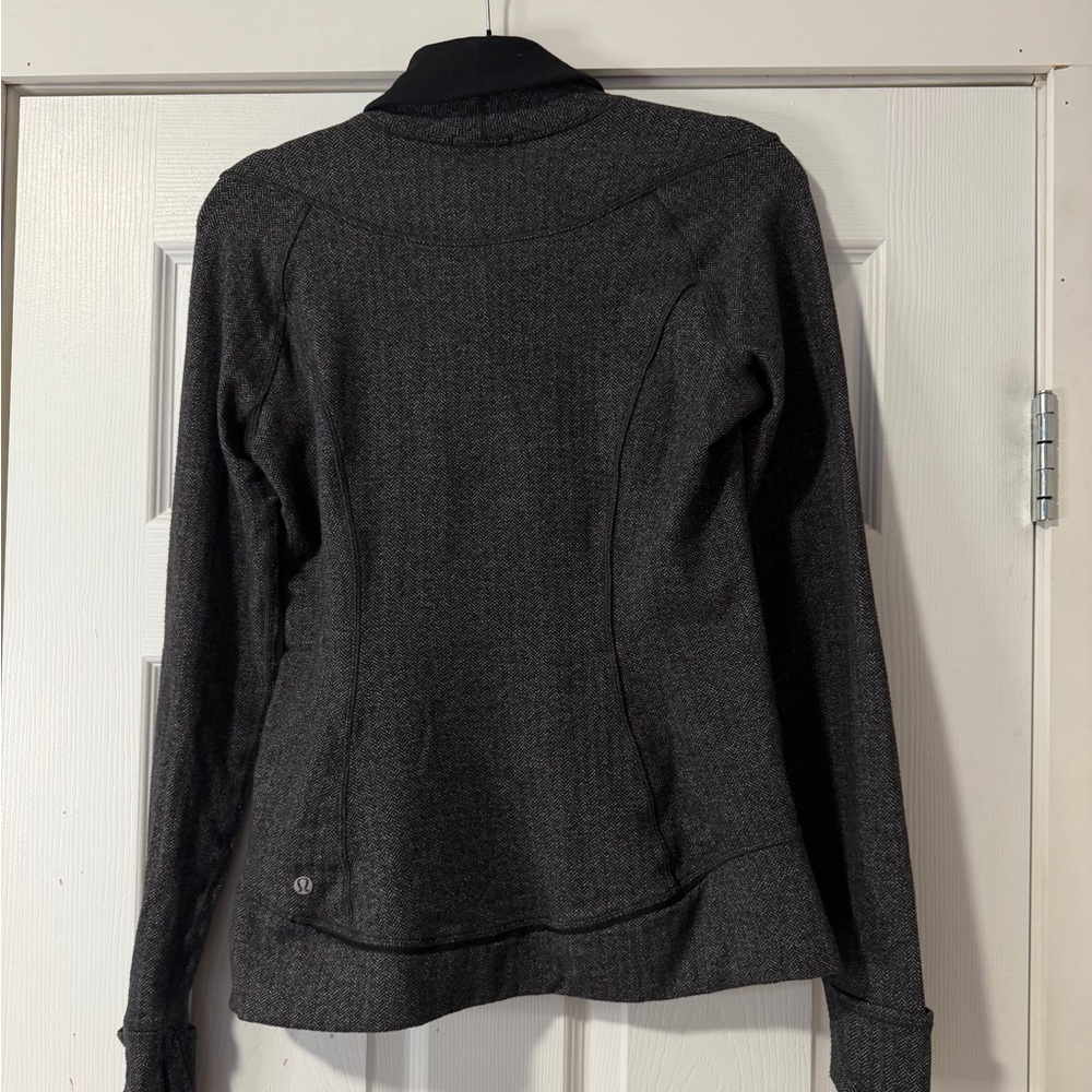 🍋Lululemon Think Fast Pullover - Picture 5 of 5